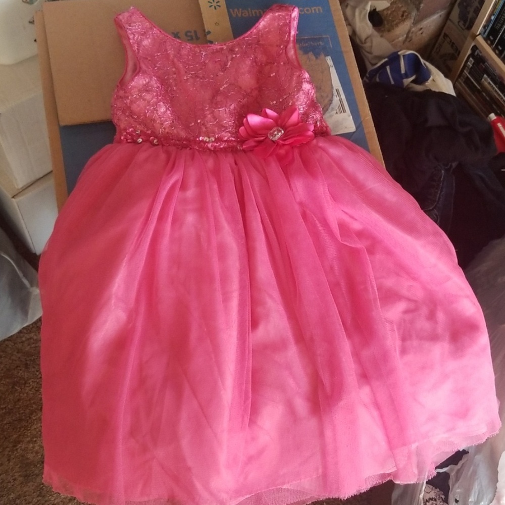 Girl's dress